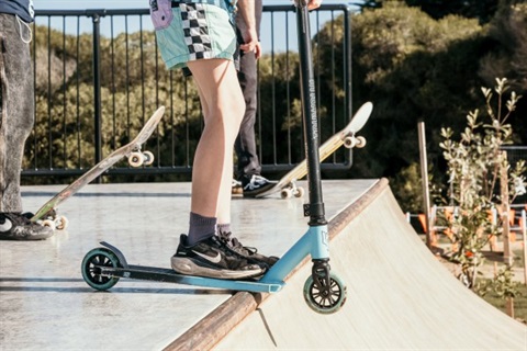 Skate & Play scooter web.jpg