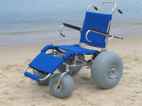 Sand cruiser beach wheelchair